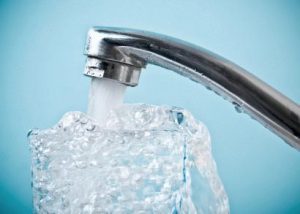 come eliminare cloro dall'acqua domestica